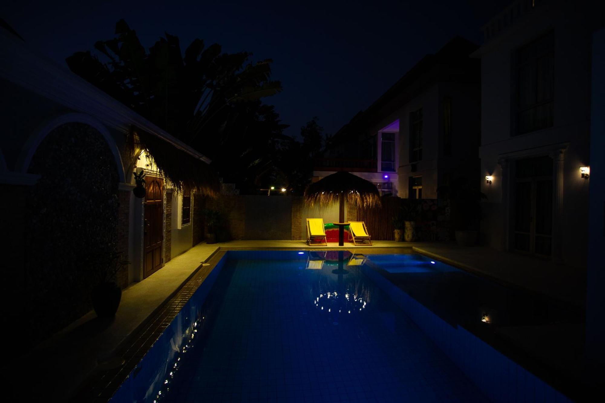Nagawari Art Maldives Pattaya Villa Nacsomtien Kültér fotó