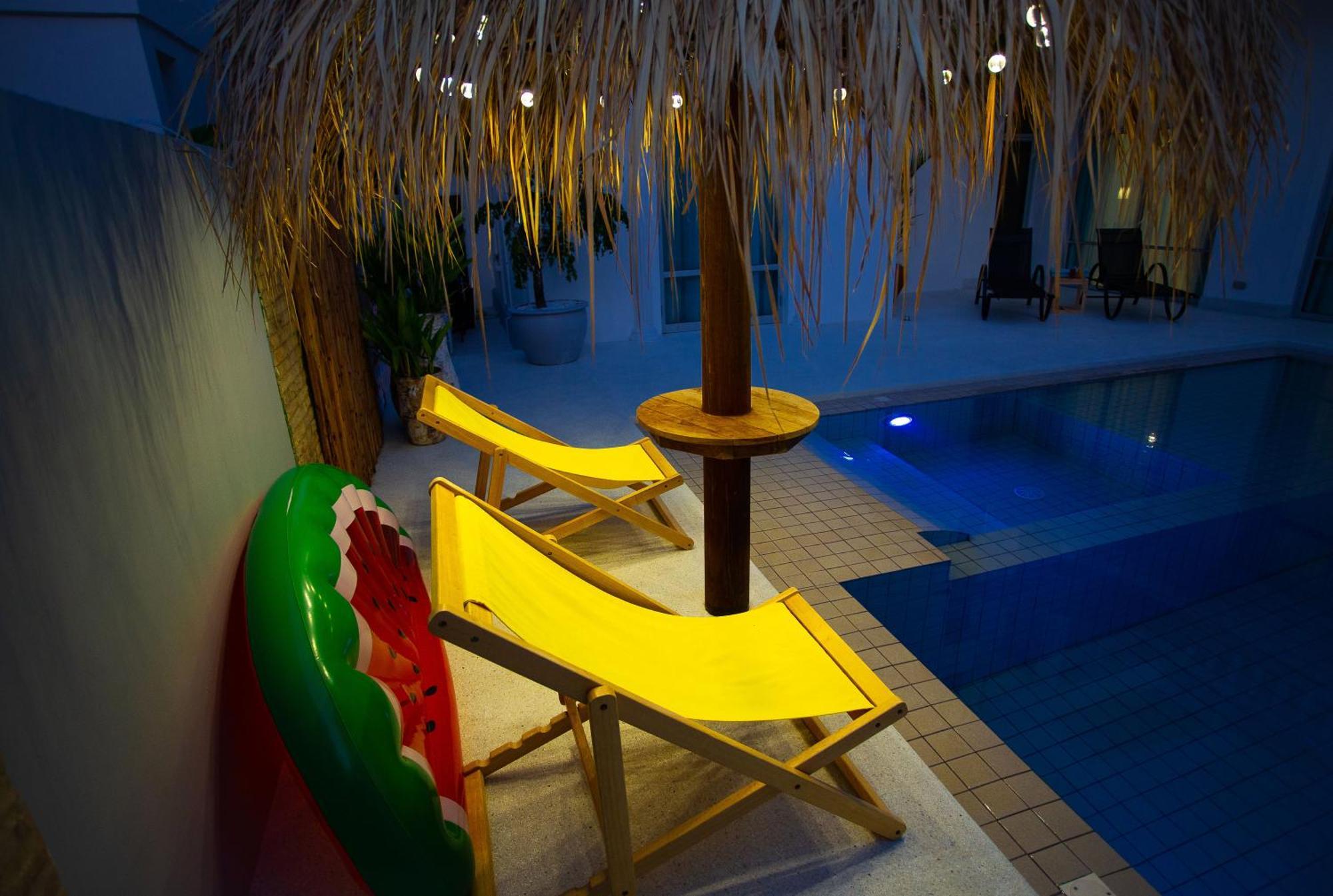 Nagawari Art Maldives Pattaya Villa Nacsomtien Kültér fotó